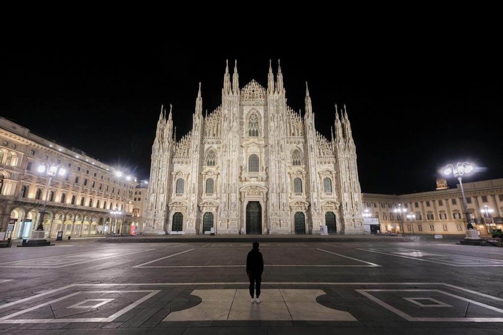 Il Duomo di Milano durante i giorni della pandemia