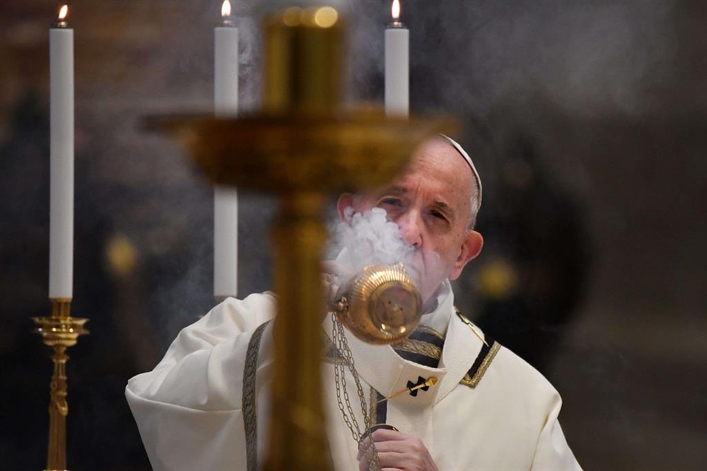 Il Papa durante la Messa di Pasqua
