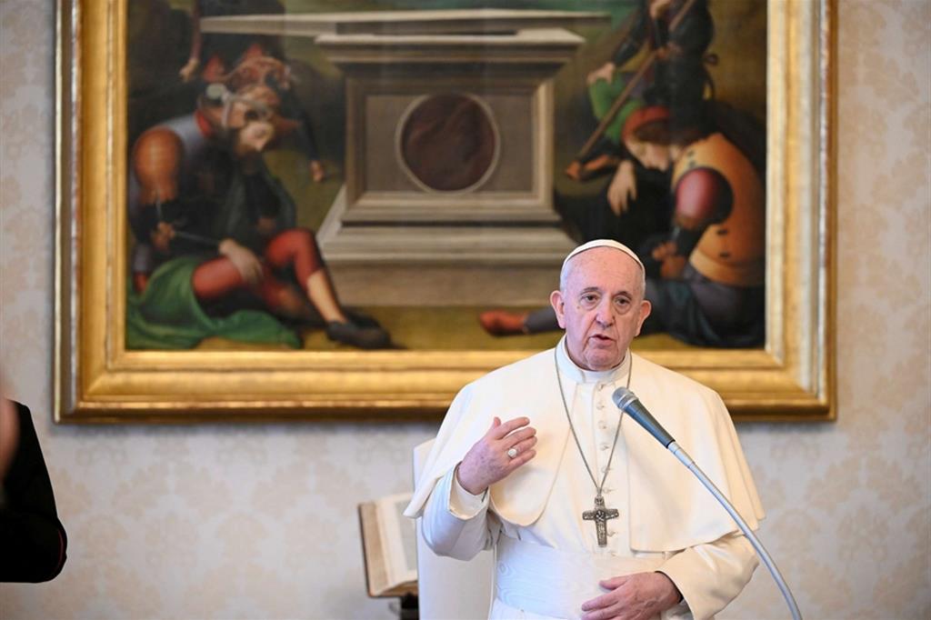 Il Papa: con noi Dio ha la pazienza e la tenerezza di un papà e di una mamma