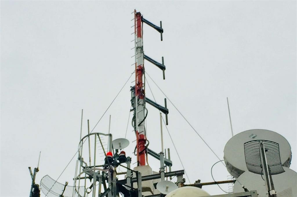 Le antenne sulla Torre Breda, in via Casati a Milano