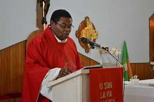 Covid, altri 15 preti morti nelle diocesi italiane. C'è il primo africano