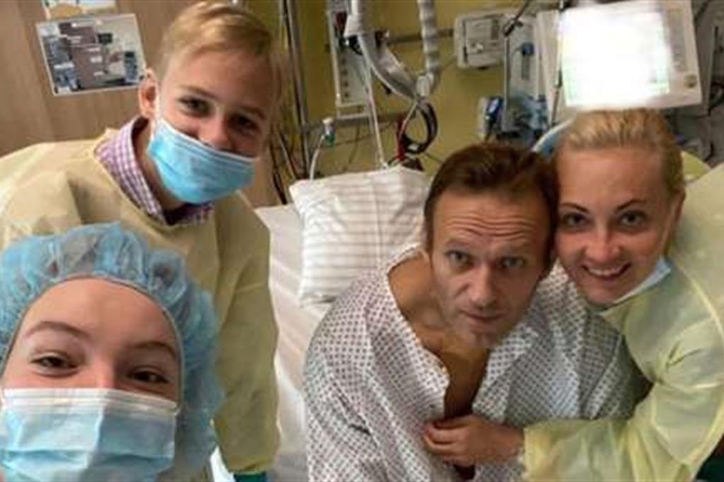 La foto di Navalny su Instagram con la sua famiglia