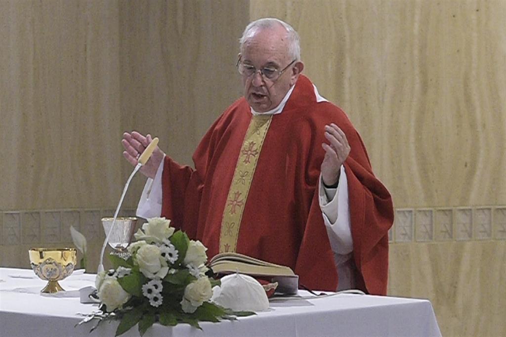 Limitata la presenza dei fedeli alle celebrazioni del Papa per l'emergenza Covid