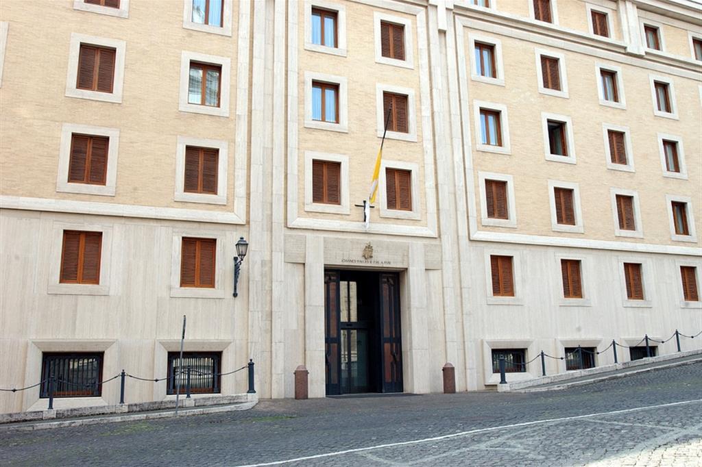 Una veduta esterna della residenza Casa di Santa Marta (Domus Sanctae Martae) in Vaticano