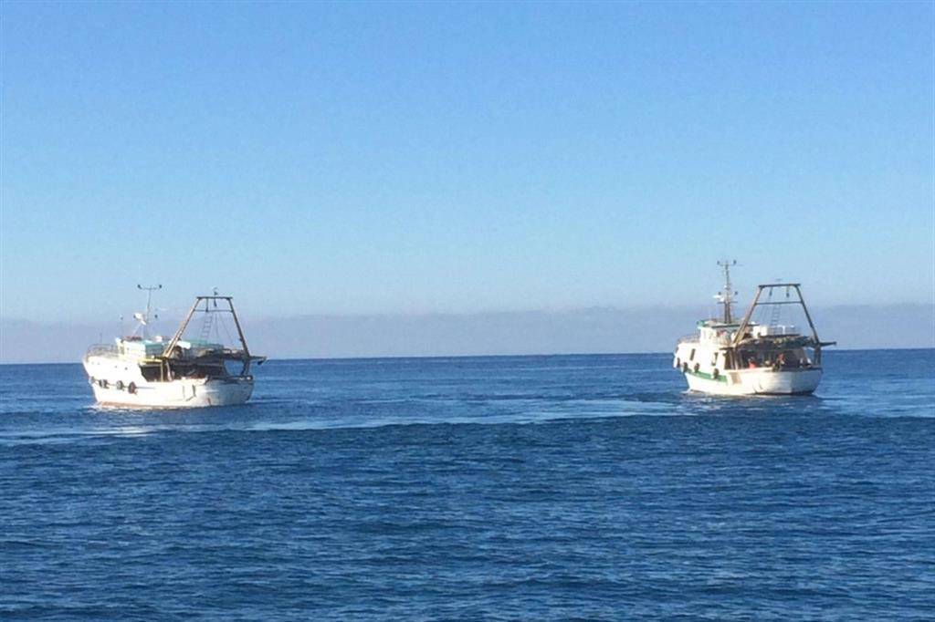 Due pescherecci italiani nelle acque internazionali vicine al confine tra Libia e Tunisia