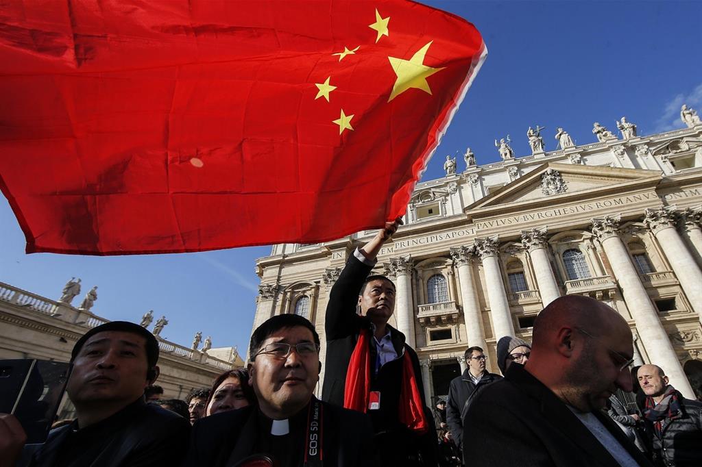 Un gruppo di fedeli cinesi durante un’udienza generale in piazza San Pietro