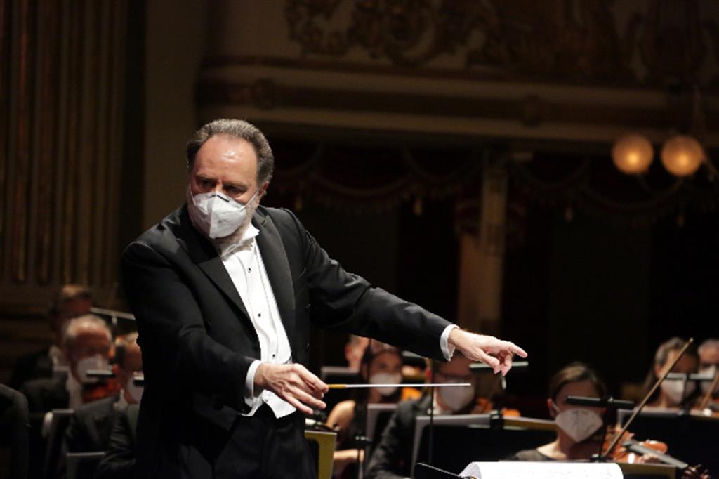 Il maestro Riccardo Chailly dirige il 7 dicembre alla Scala