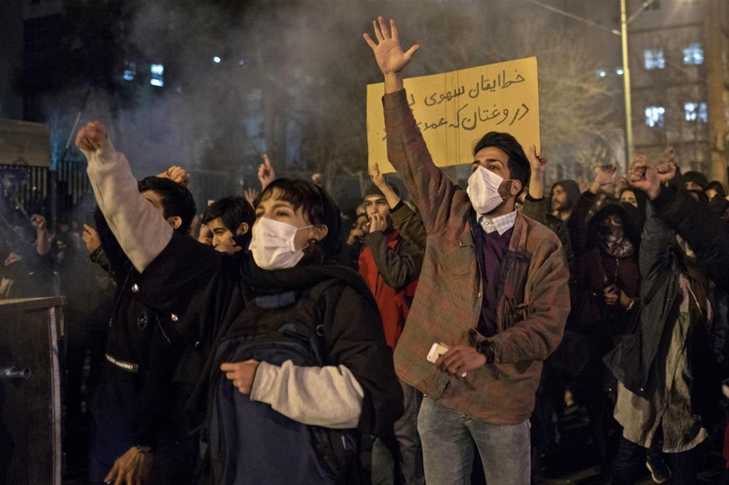 Teheran, 14 gennaio 2020, manifestazione contro il governo