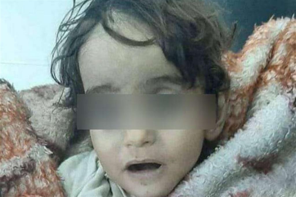 La piccola Laila, morta di freddo in Siria