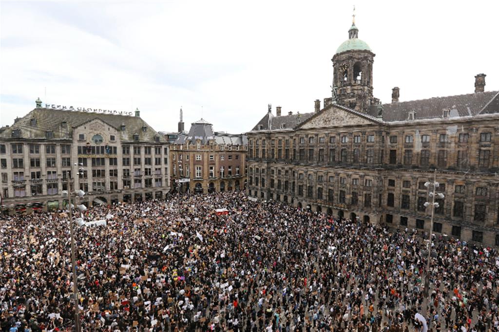 Le proteste anti razzismo ad Amsterdam 