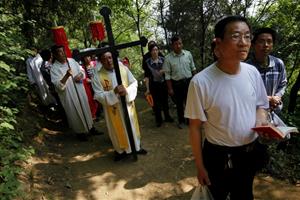 Chiesa-Cina, popolo al centro della «strategia del dialogo»