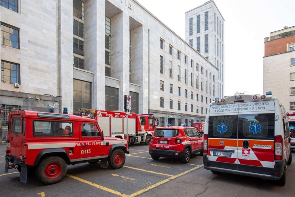 L'incendio al Tribunale di Milano