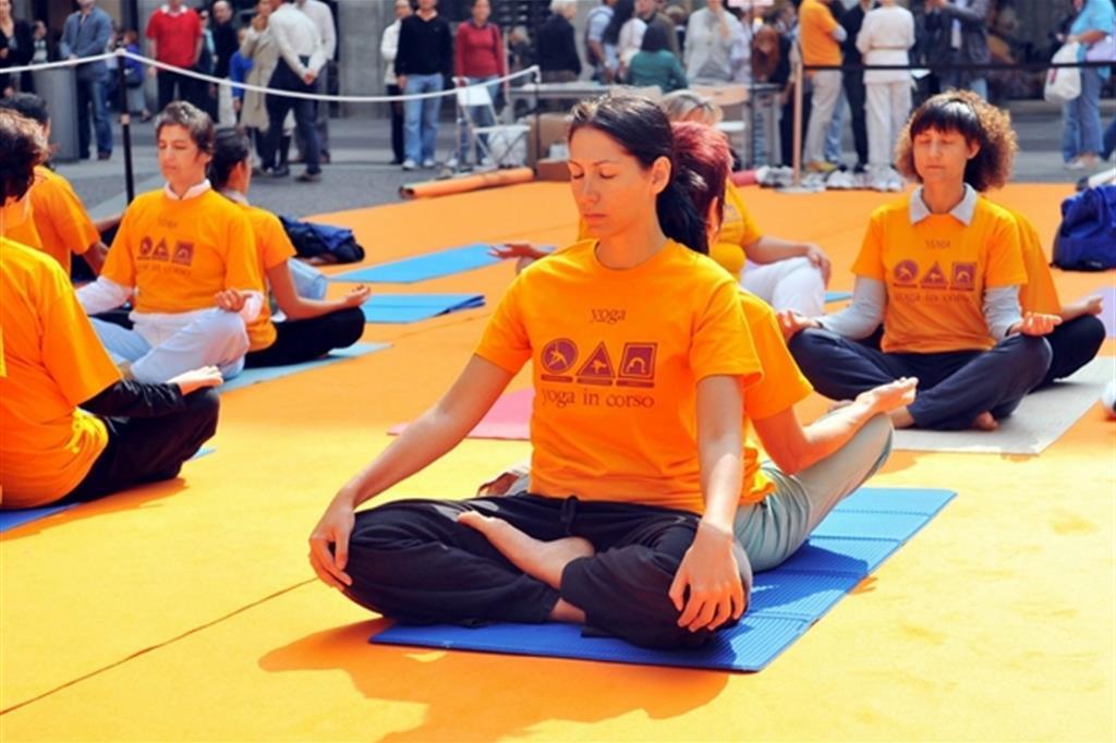 Anche lo yoga per il benessere dei propri dipendenti