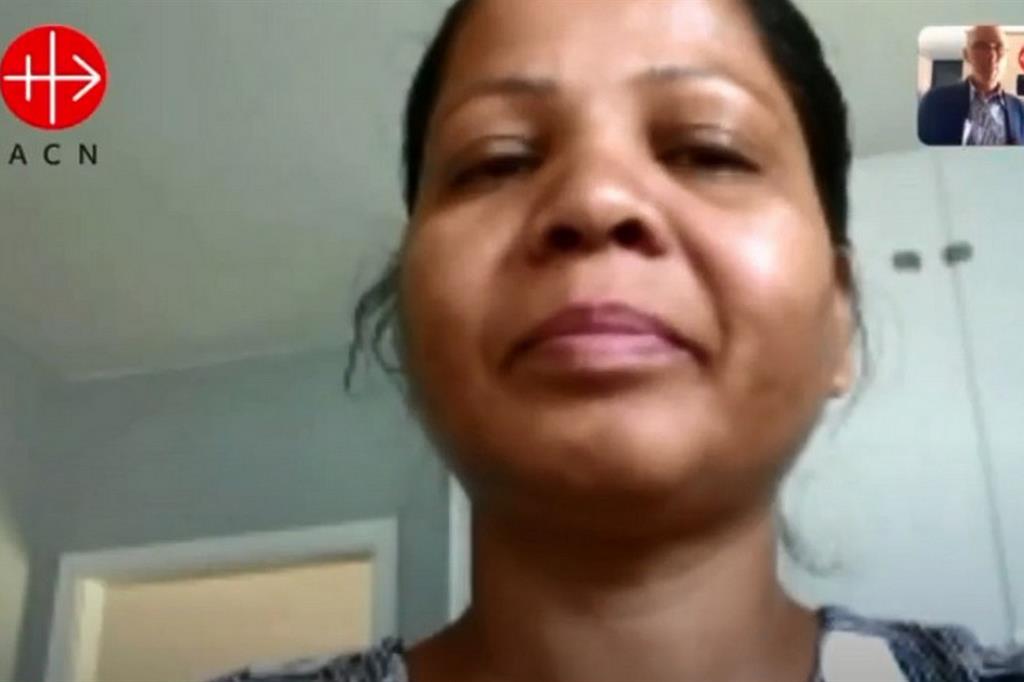 Asia Bibi in video collegamento con il direttore di Aiuto alla chiesta che soffre