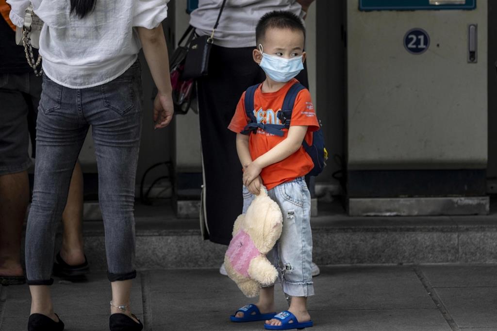 Sono 37 le famiglie italiane in attesa di abbracciare il figlio adottato in Cina
