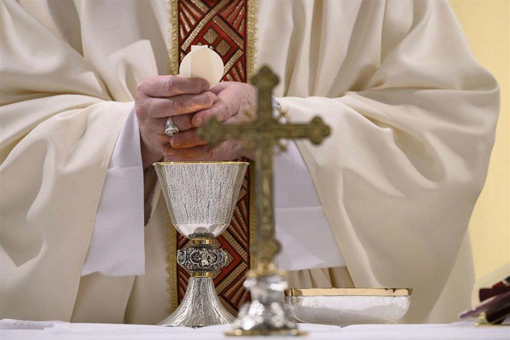 Le Messe del Papa e dei vescovi in diretta tv e social domenica 3 maggio
