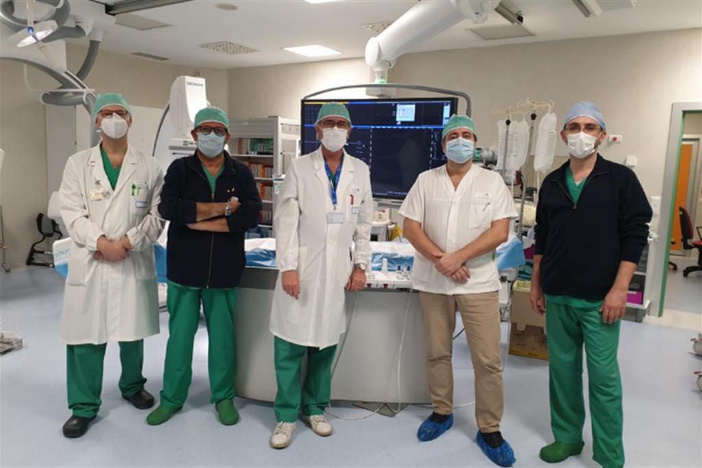 L'equipe che ha eseguito l'intervento. Da sinistra: Andrea Tringali, Vincenzo Perri, Guido Costamagna, Alessandro Cina, Ivo Boskoski