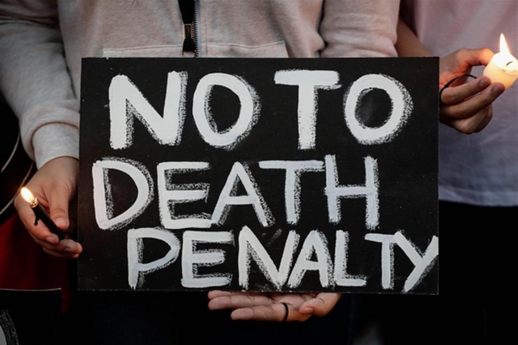 Un cartello contro la pena di morte
