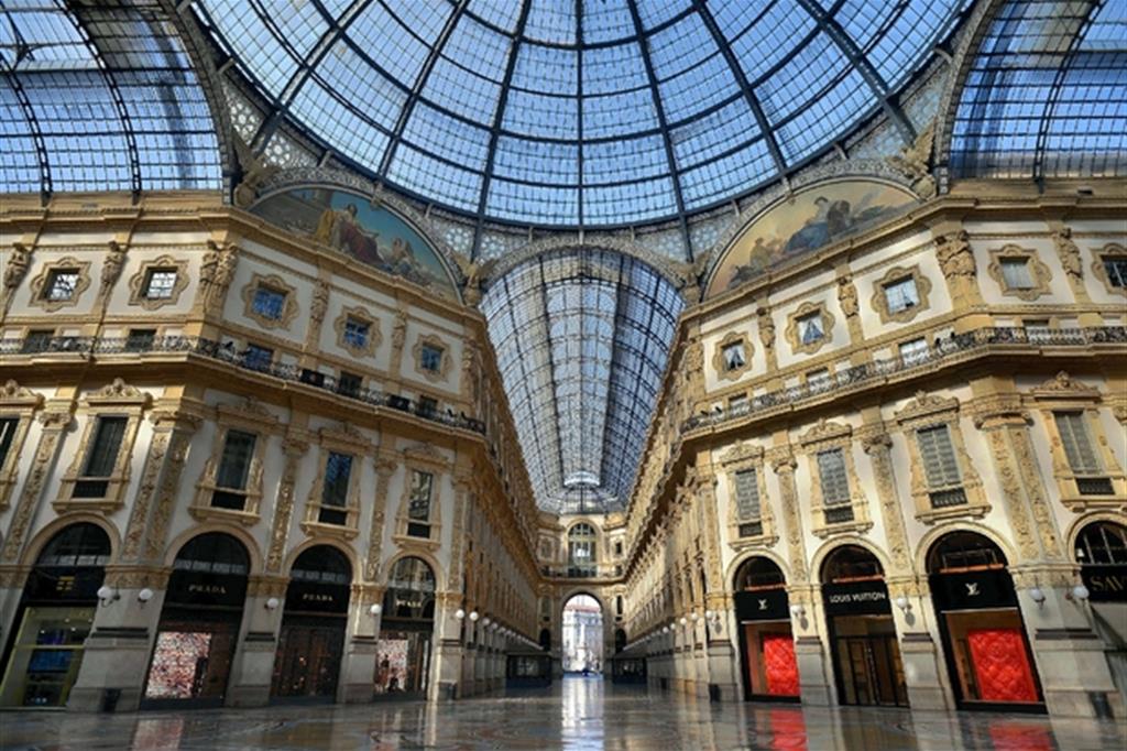 Galleria Vittorio Emanuele a Milano deserta