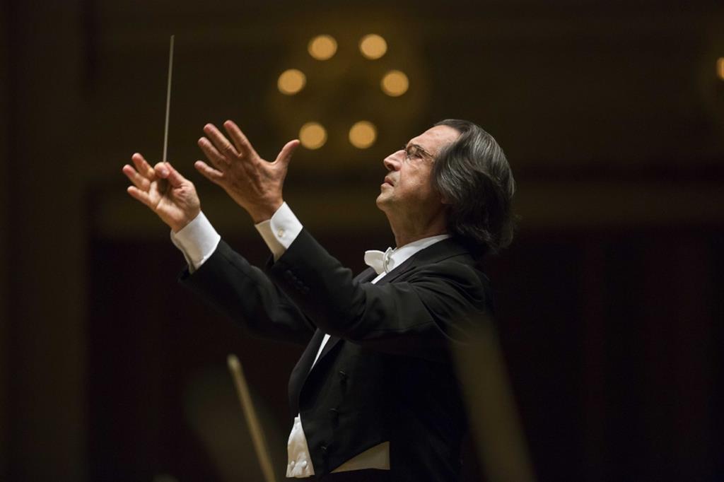 Riccardo Muti dirigerà il concerto di Capodanno da Vienna, su Rai 2 alle 13.30