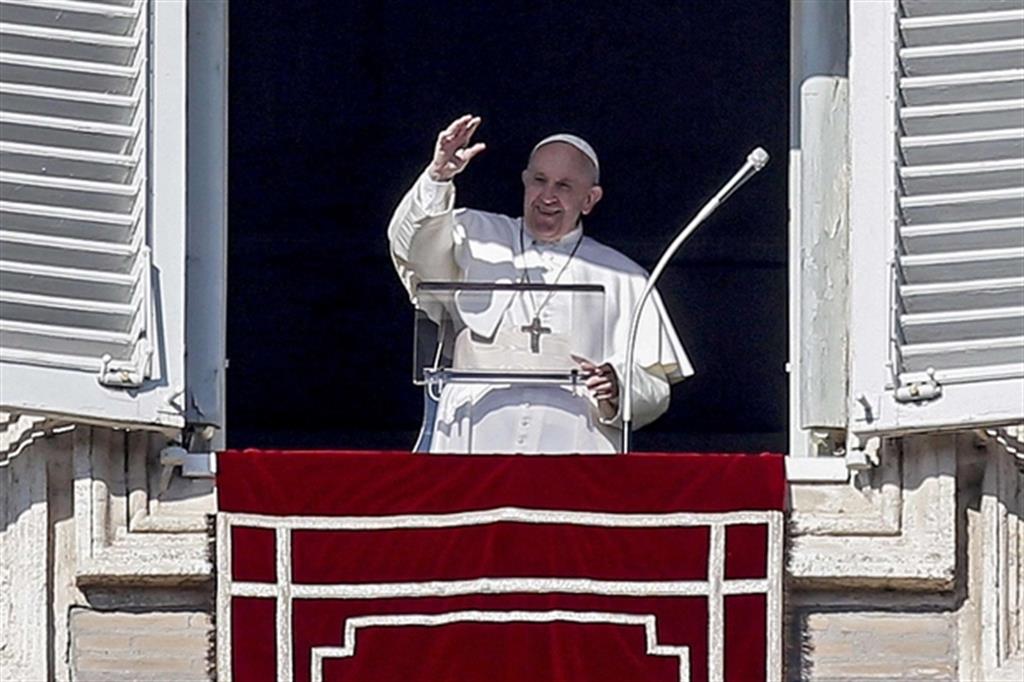 Il Papa: la guerra porta solo morte, tenere accesi dialogo e autocontrollo 