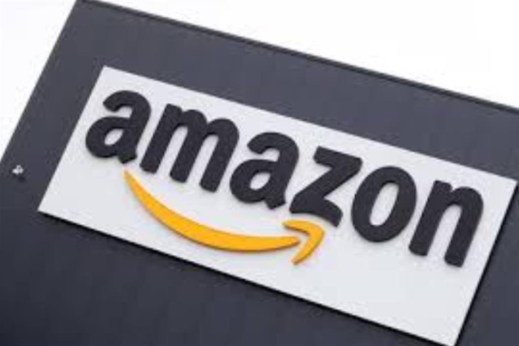 Amazon blocca consegne di articoli non essenziali 
