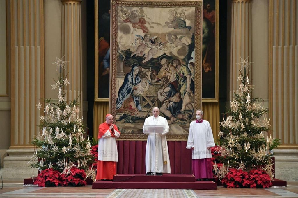 Il Papa ha impartito la benedizione Urbi et Orbi dall'Aula delle Benedizioni in Vaticano