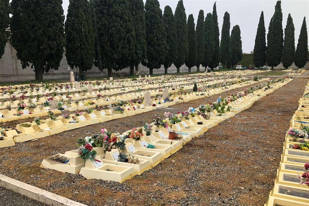 L'area del Cimitero Vantiniano di Brescia dove sono inumati i resti di bambini non nati