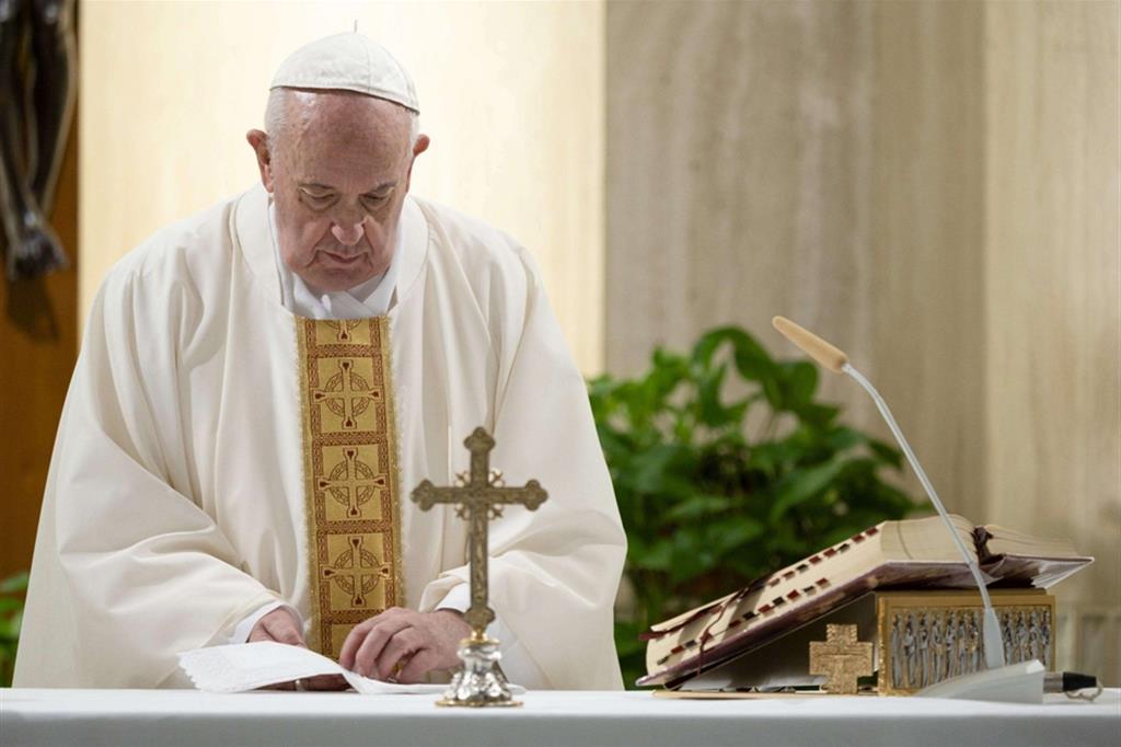 Il Papa alla Messa di Santa Marta del 17 aprile 2020