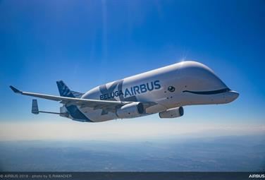 Com'è fatto l'Airbus BelugaXL, il più strano degli aerei cargo (col sorriso)