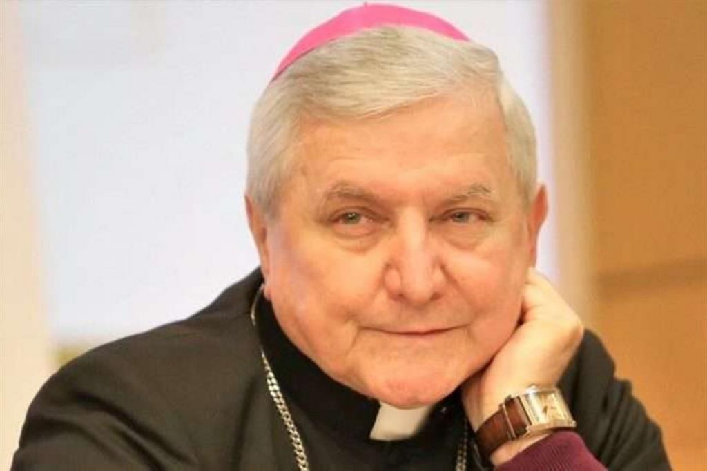 Lascia il vescovo Janiak. Fu accusato di aver coperto abusi