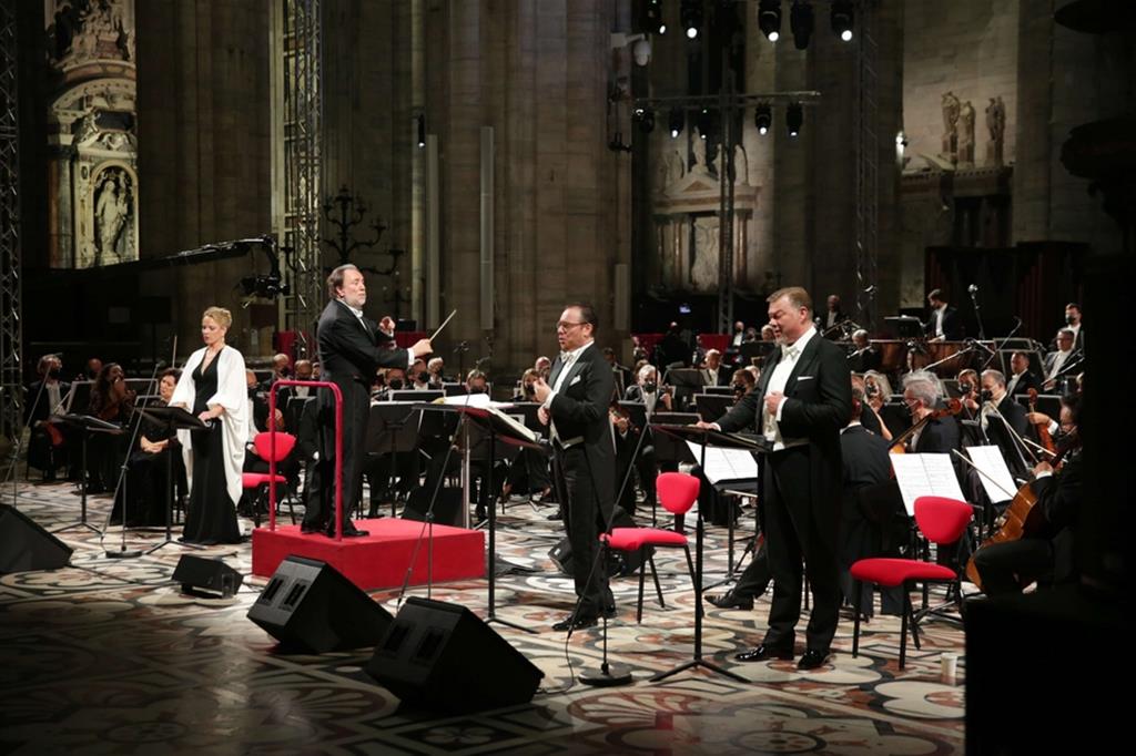 Nel Duomo di Milano il Requiem eseguito dall'orchestra e dal coro del Teatro alla Scala