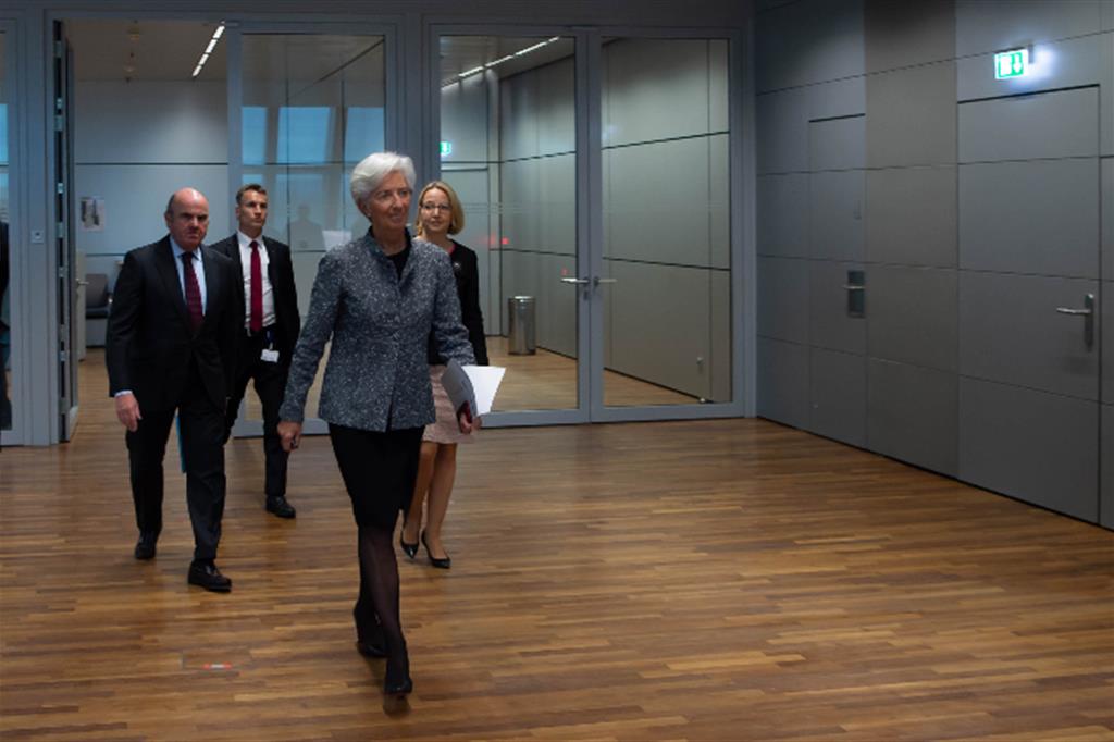 Christine Lagarde, presidente della Bce, si presenta alla conferenza stampa dello scorso 12 marzo
