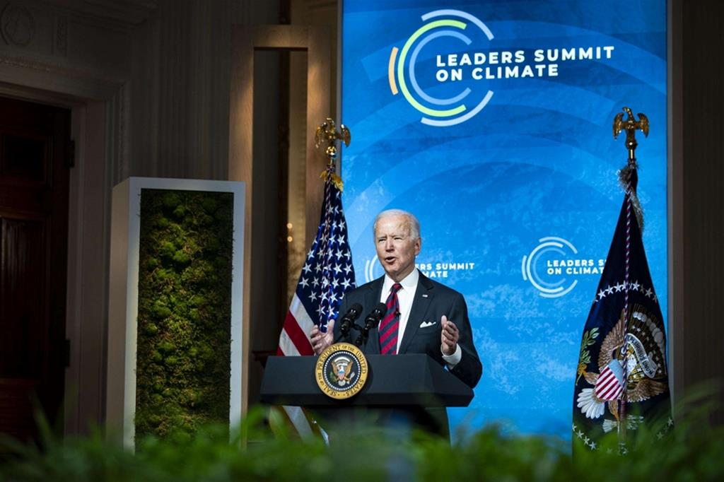 Il presidente americano Joe Biden ha aperto il Vertice dei leader sul clima in live streaming, organizzato dagli Usa