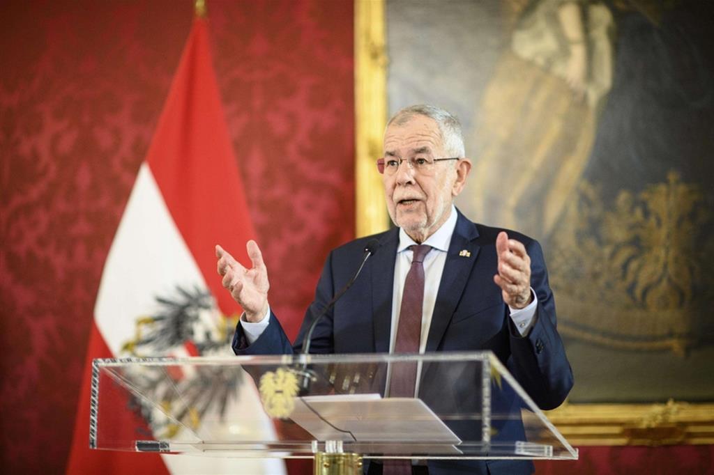 L'ex ministro degli Esteri Alexander Schallenberg giura oggi come nuovo cancelliere austriaco
