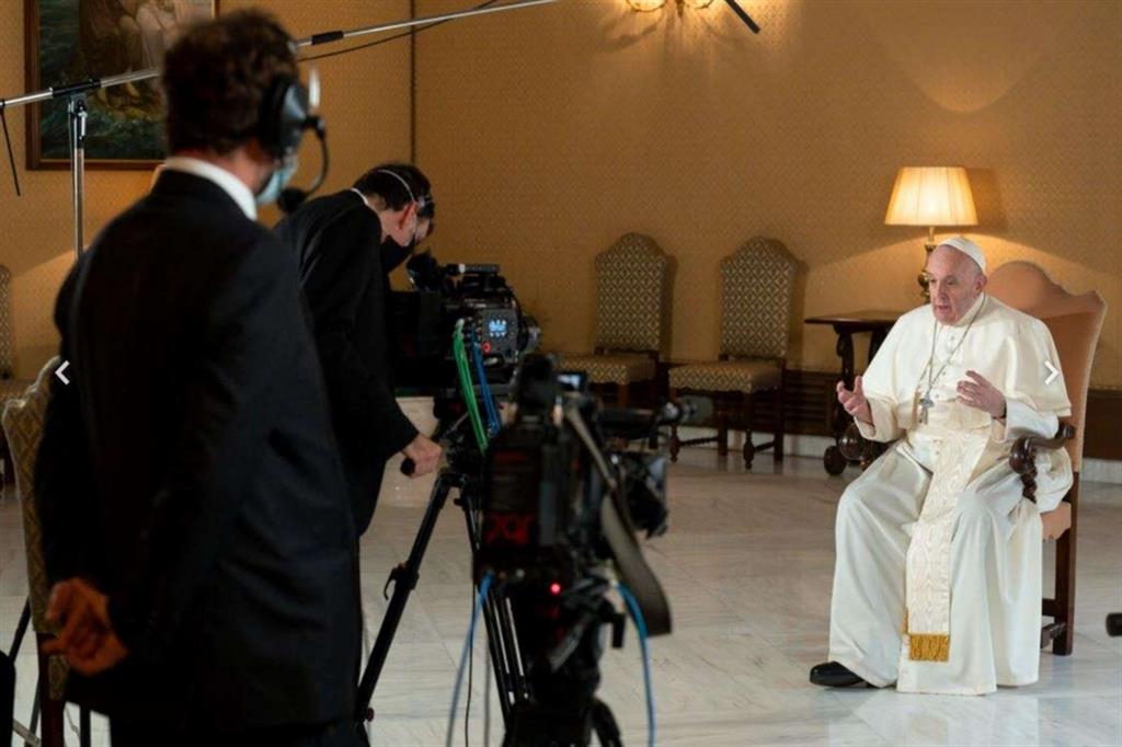 Papa Francesco durante le riprese di “Stories of a Generation”