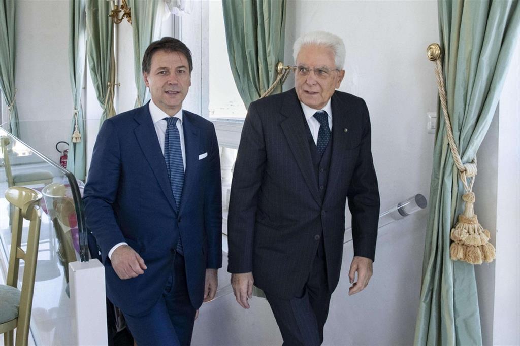 Il presidente della Repubblica, Sergio Mattarella, e il premier, Giuseppe Conte, in una foto d'archivio