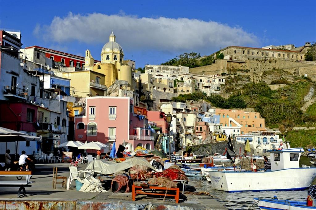Una veduta dell'isola di Procida, nel Golfo di Napoli