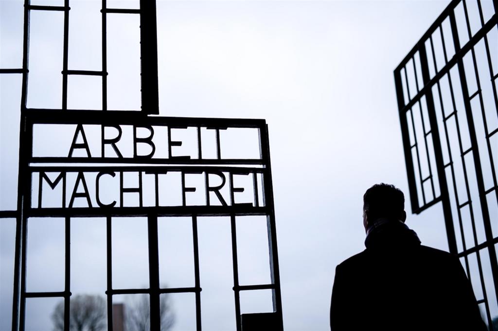 L'ingresso del lager di Sachsenhausen, vicino a Berlino