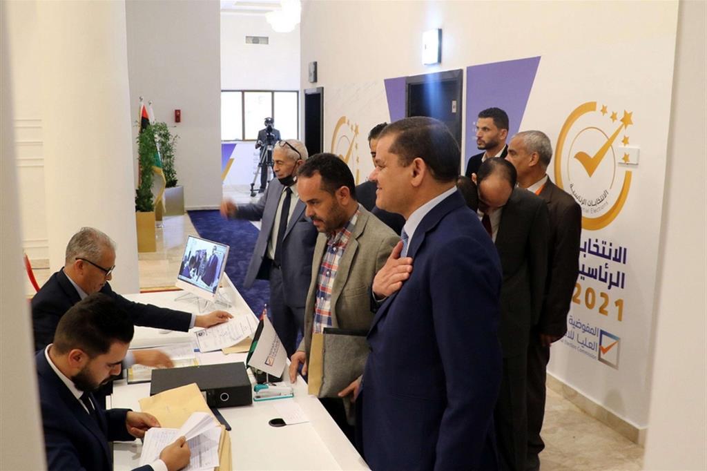Il premier libico Abdul Hamid Dbeibah si era registrato al voto nei giorni scorsi a Tripoli