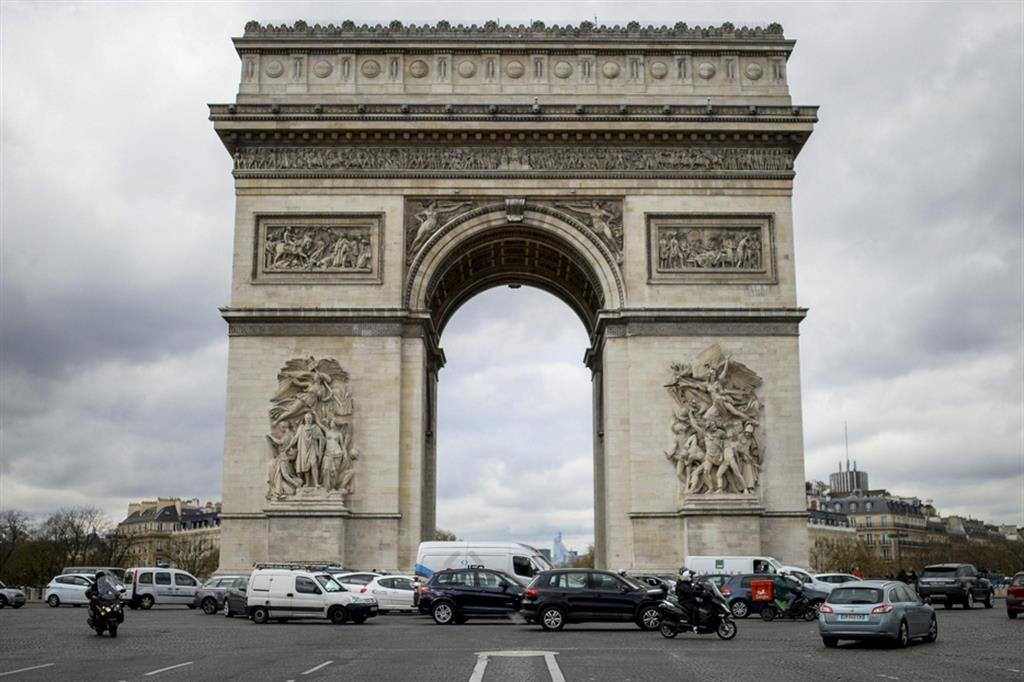 L'Arc de Triomphe a Parigi