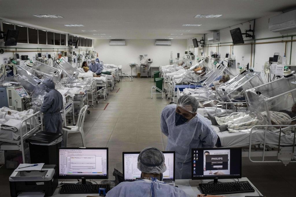 Ospedali al collasso in Brasile