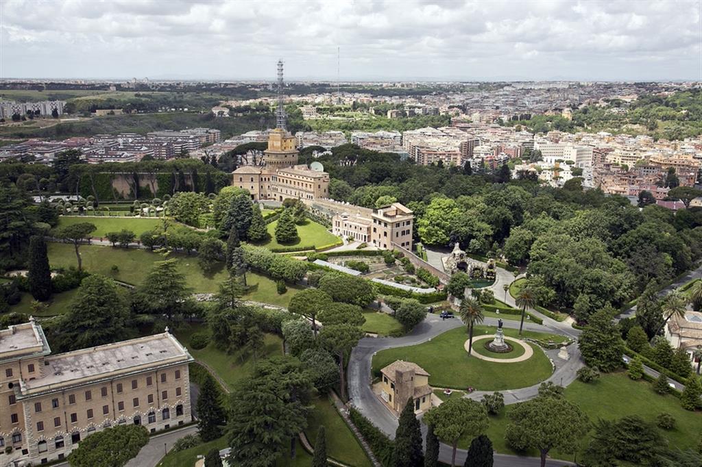 Città del Vaticano: i Giardini vaticani visti dalla Cupola di San Pietro