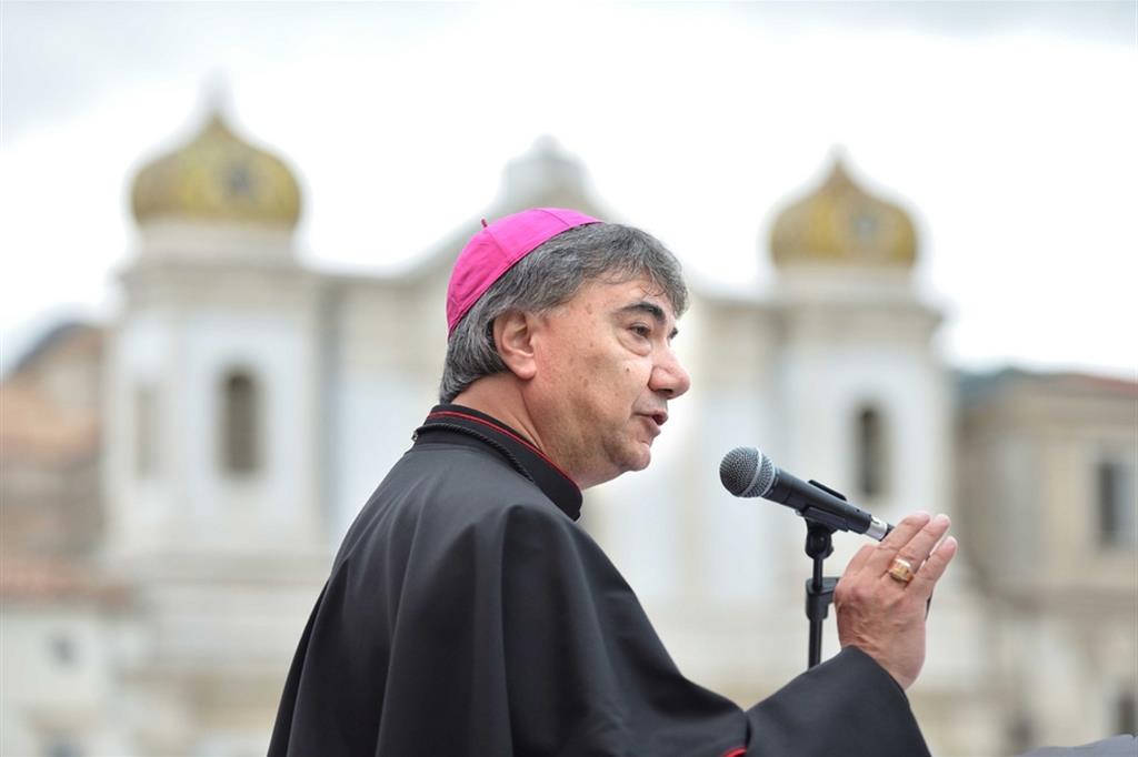 L’arcivescovo di Napoli, Battaglia: ieri si è rivolto alla classe dirigente dalle colonne di Avvenire
