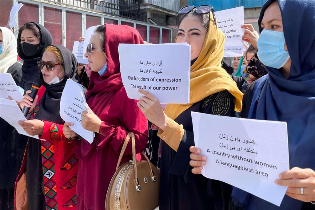 La manifestazione delle donne a Kabul