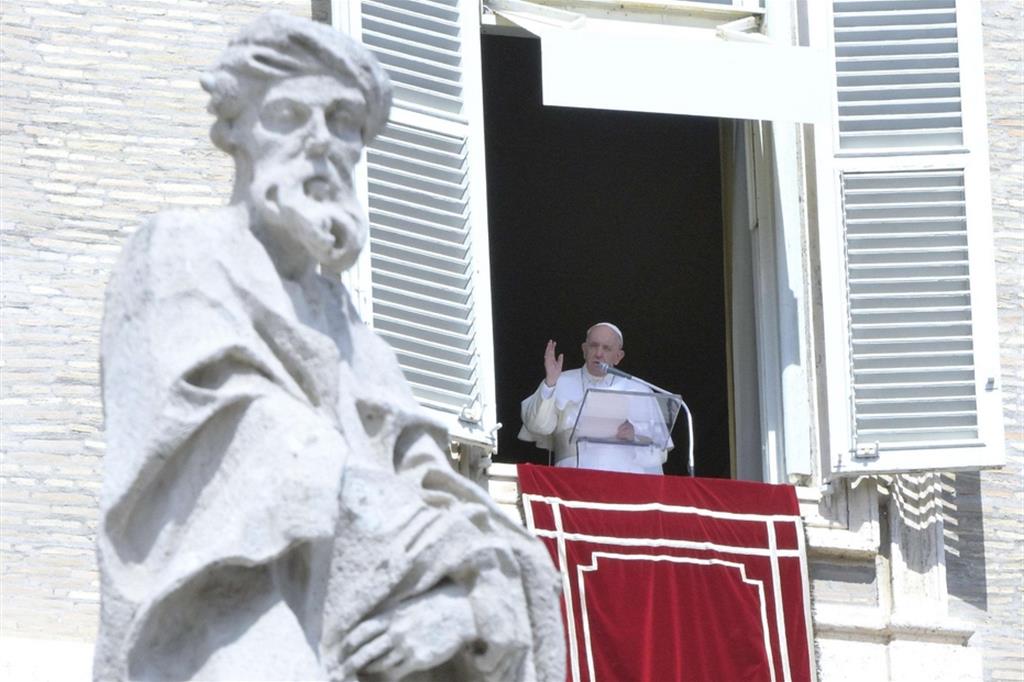 Il Papa: servire chi è ai margini senza cercare gratificazioni personali