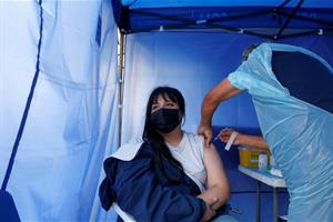 Il paradosso cileno: 41% di vaccinati, eppure impennata di morti e contagi
