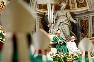 Il Papa apre il Sinodo: ascoltarsi, non blindarsi in proprie certezze