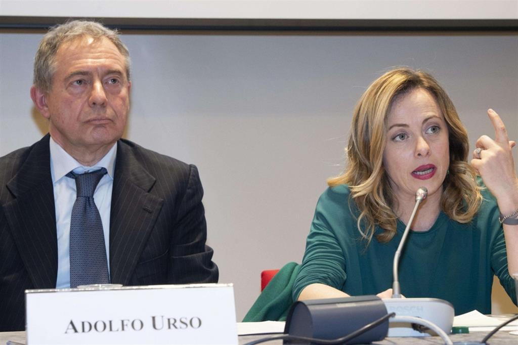 Il neo-presidente del Copasir Adolfo Urso con la presidente di FdI Giorgia Meloni