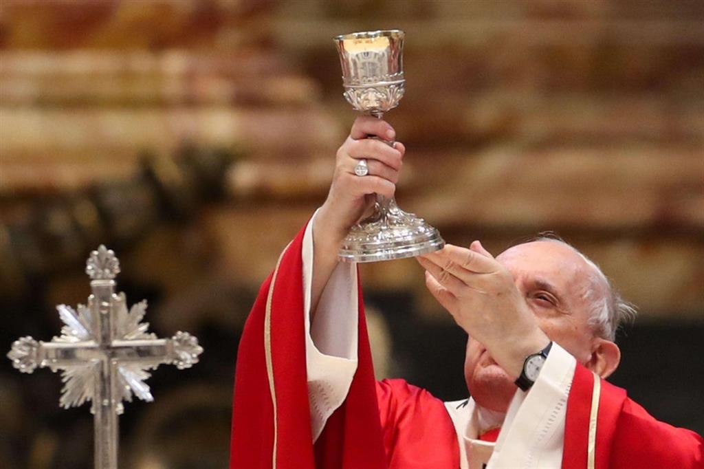 Il Papa ha presieduto stamani la concelebrazione all'Altare della Cattedra della Basilica di San Pietro